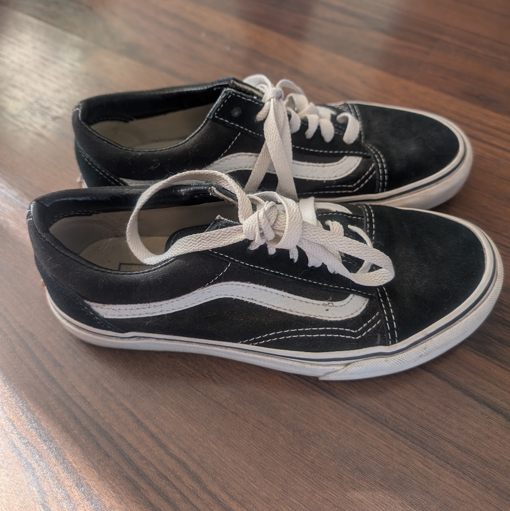 Vans Old Skool sneakers size 7
